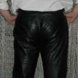Windeln und Leder