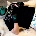 Das Foto markiert ziemlich  genau den Anfang bzw. die Zeit, wo ich angefangen habe, ABDL-Fetisch mit Puppy-Play zu kombiniere und das auch offen zu zeigen - so ist mein zweites Ich bzw. der Welpe halt auch um diese Leidenschaft gewachsen - ich möchte es nicht mehr missen ! Viele Grüße - Michael bzw. Puppy Ivalo 🐾🐾😎😊
