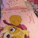 So nun ist alles auf mein Bett bezogen