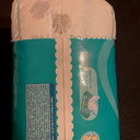 Moin Leute, habe heute bei Rossmann entdeckt, dass Pampers ihren Windeln ein neues Design verpasst hat. Leider sind jetzt auch wieder weniger Winden in einem Paket. Aber seht selbst: