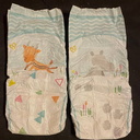Moin Leute, habe heute bei Rossmann entdeckt, dass Pampers ihren Windeln ein neues Design verpasst hat. Leider sind jetzt auch wieder weniger Winden in einem Paket. Aber seht selbst: