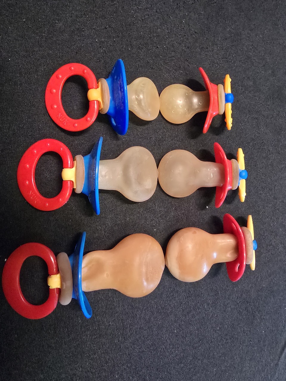 Das Set ist komplett. Nuk medic pro gr. L/5Nuk gr. 6 Nuk (nachgemacht) gr. 8