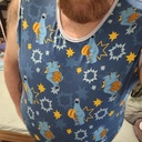 Hi ihr lieben, ich möchte auch gerne meinen neuen Body zeigen. Haben ihn beim Ab-versand anfertigen lassen. Ich bin Fan vom Krümelmonster. Als nächstes lasse ich einen Body mit Dumbo Motiv machen.