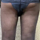 Im Winter trage ich super gern eine SSH darüber, im Sommer zu Hause manchmal Nylons.